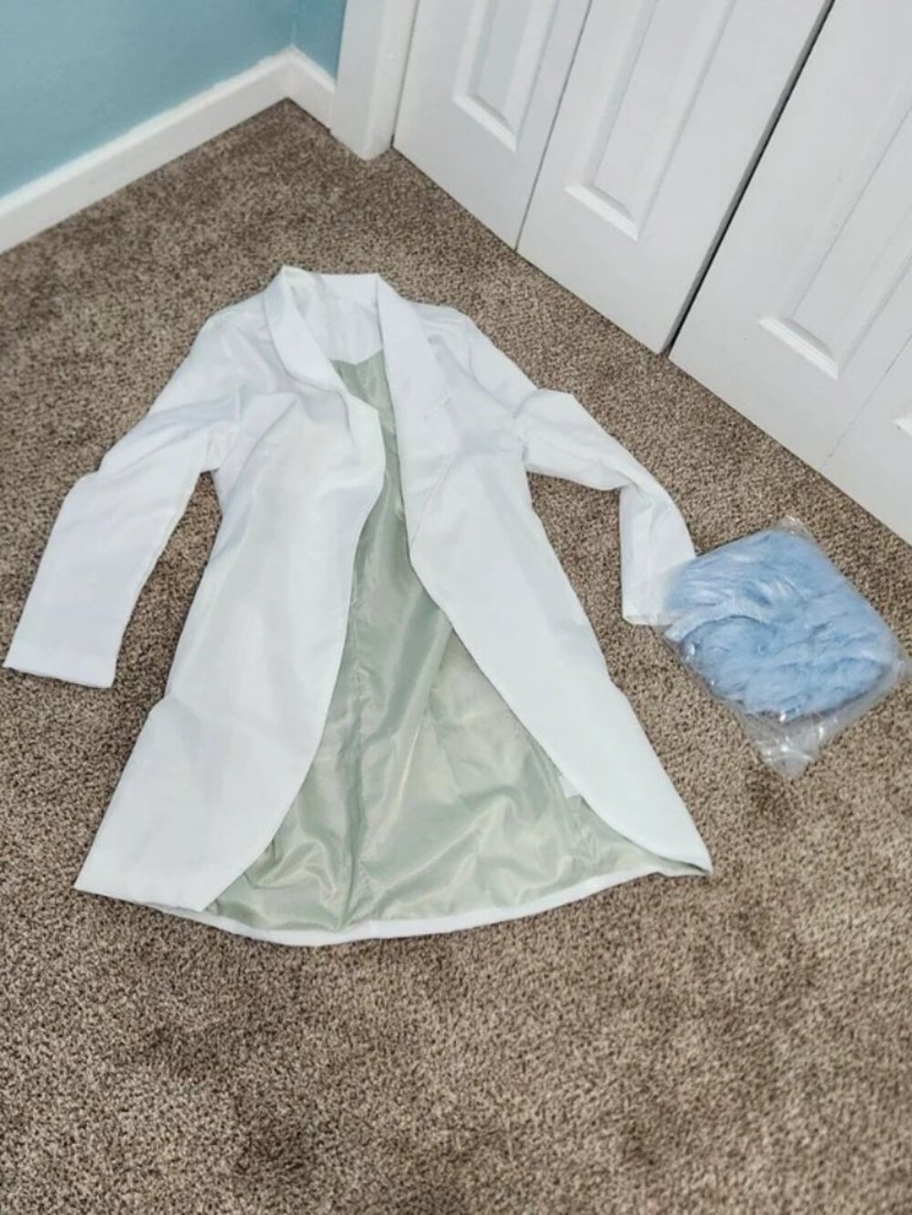 Rick Sanchez costume from Rick and Morty by Spirit Halloween - Picture 4 of 13